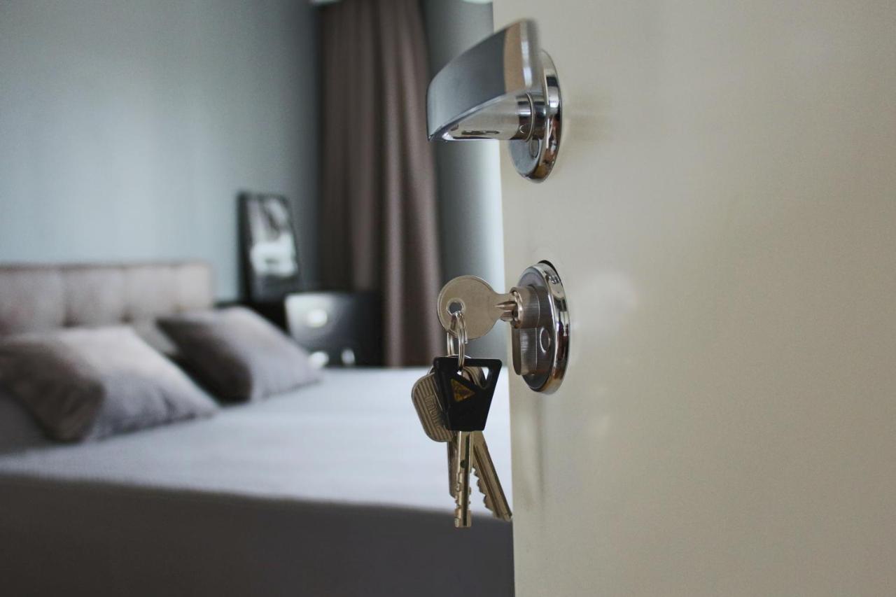 New Modern 4-Room Apartment With Big Balcony And Undeground Parking In Center Of Reval Exterior foto