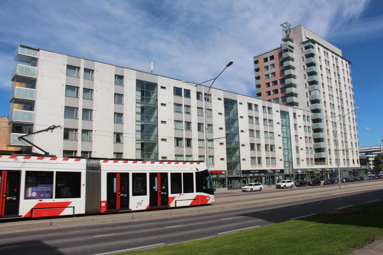 New Modern 4-Room Apartment With Big Balcony And Undeground Parking In Center Of Reval Exterior foto