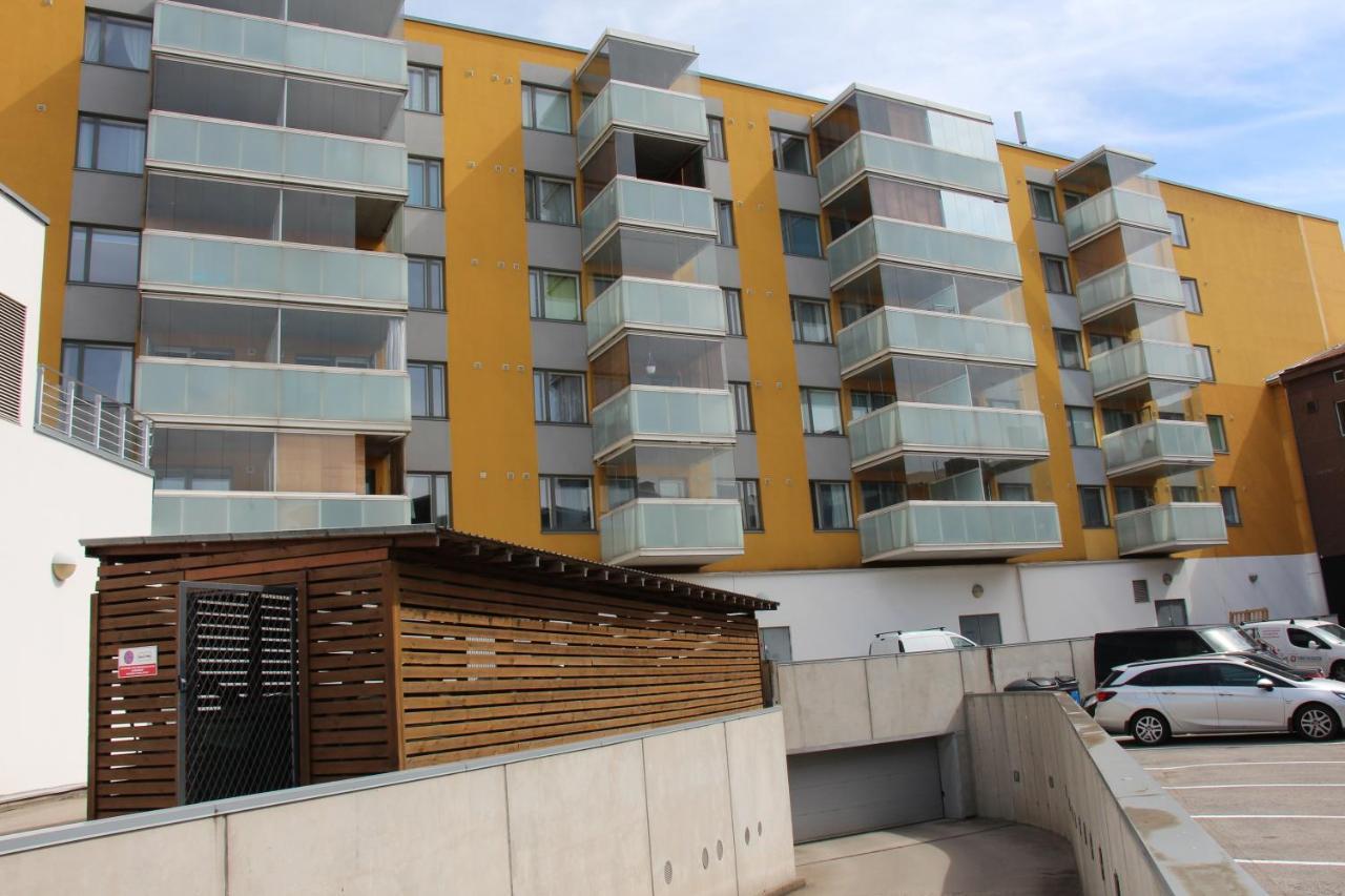 New Modern 4-Room Apartment With Big Balcony And Undeground Parking In Center Of Reval Exterior foto