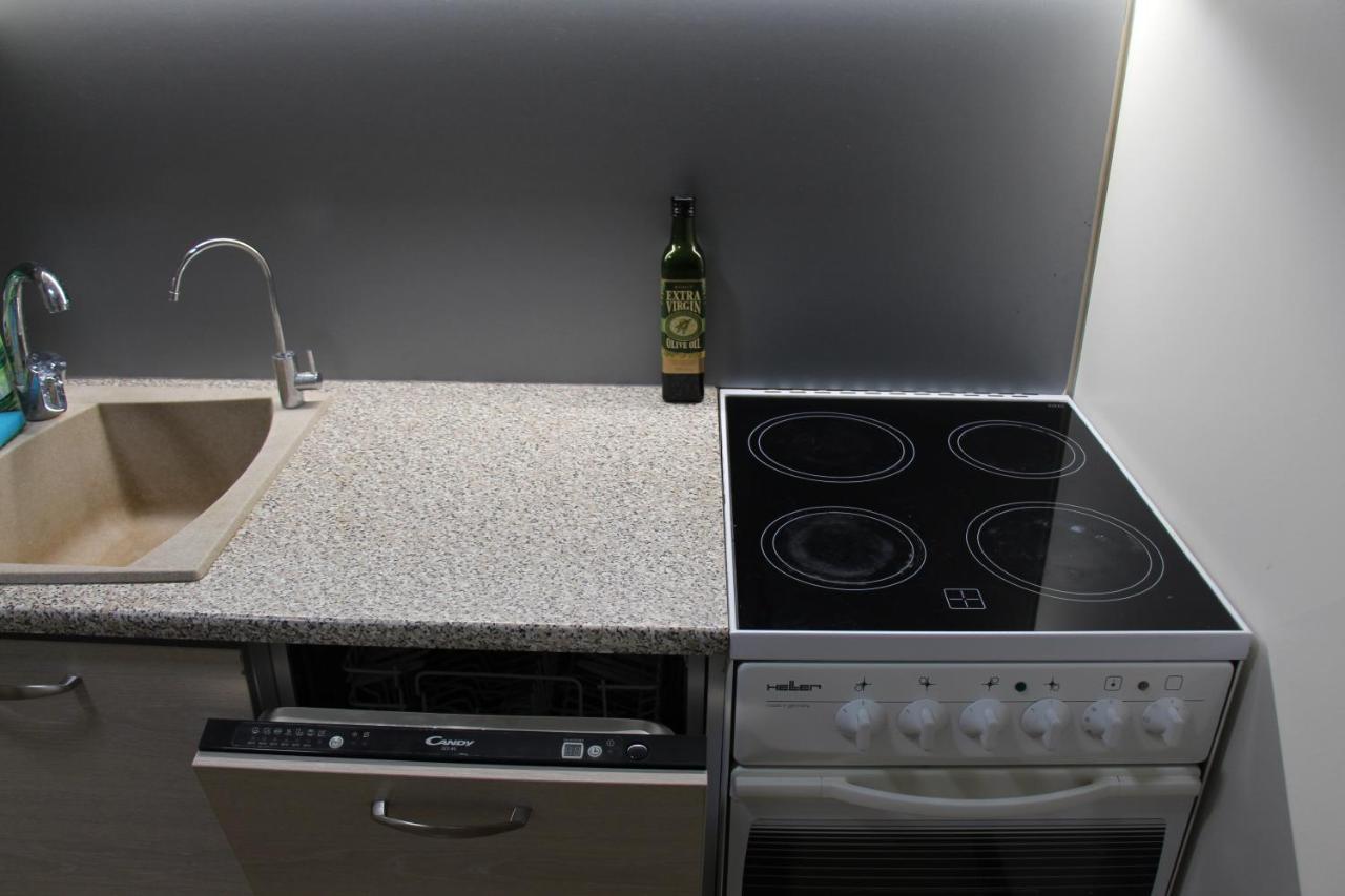 New Modern 4-Room Apartment With Big Balcony And Undeground Parking In Center Of Reval Exterior foto